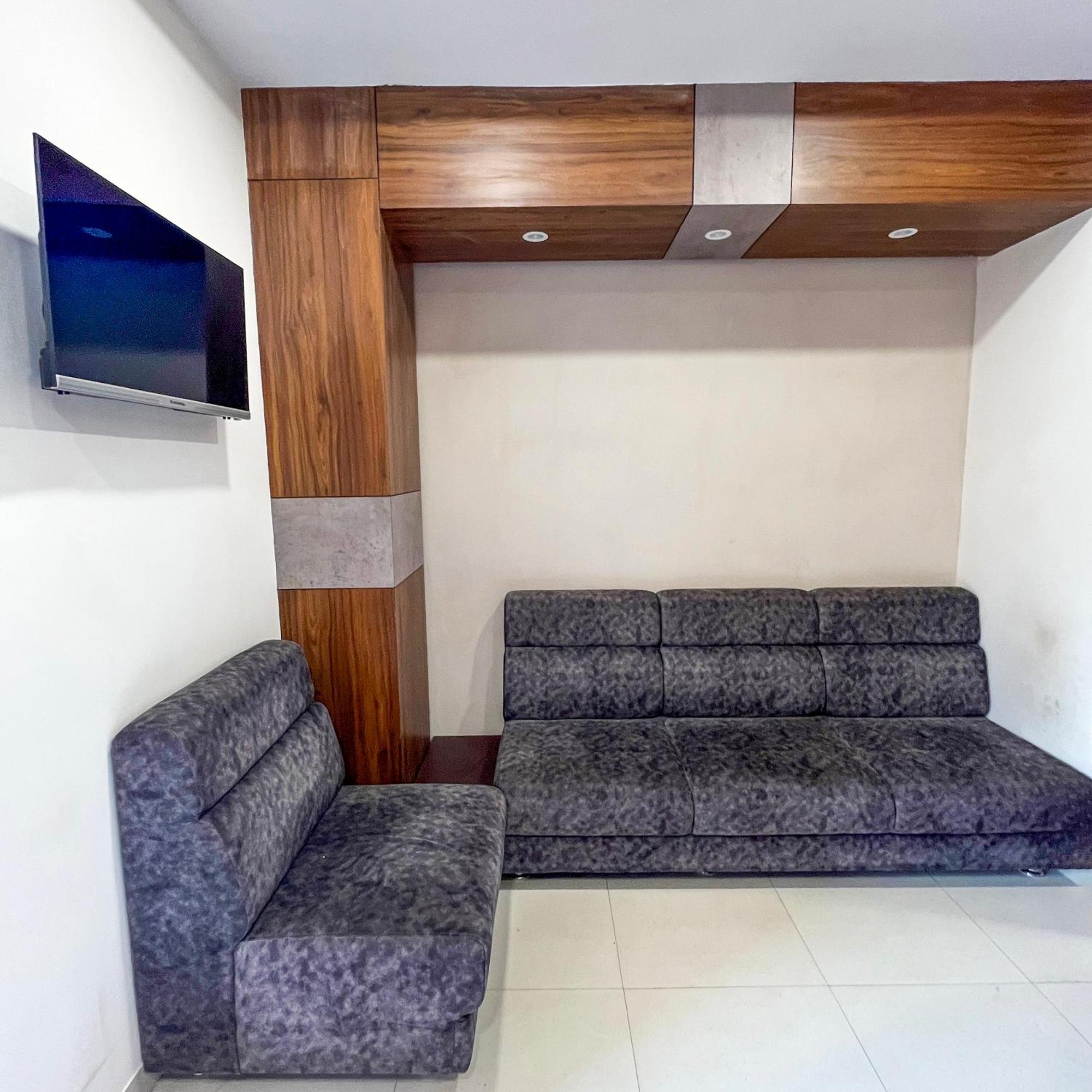Stay Guru Hari Om Residency Bhuj Ngoại thất bức ảnh